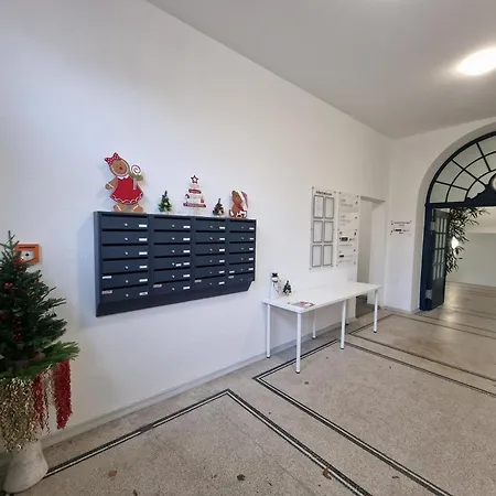 Murihaus 10 *